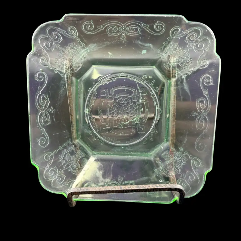 Vintage Indiana Glass Lorain Green Bread Plate 5.5” It Glows