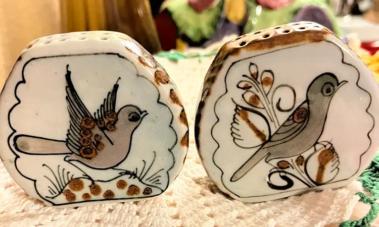 VINTAGE KEN EDWARD SHAKERS