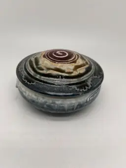 Studio Art Pottery By Artist Geoff Lloyd Trinket Box