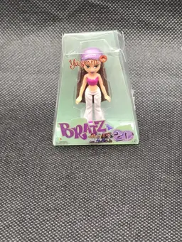 Bratz Minis Flashback Series 1 - Yasmin 20 Years Doll