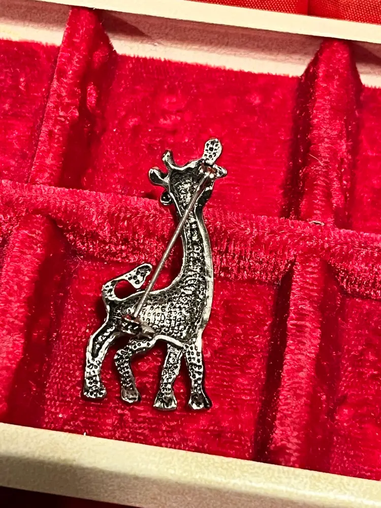 34. vintage silver-tone metal giraffe brooch with clear rhinestones, Black Enamel Spots and a green rhinestone eye