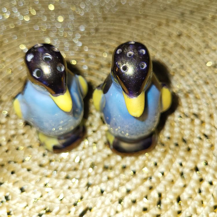 Vintage Penguin Shakers