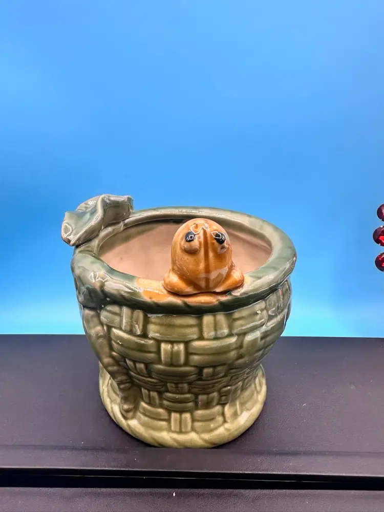 #01 - Majolica Frog on a Basket Planter 4”