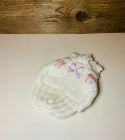 Westmoreland Milk Glass "Queen Victoria's Open Hands" Dish Vintage CottageCore Farmhouse