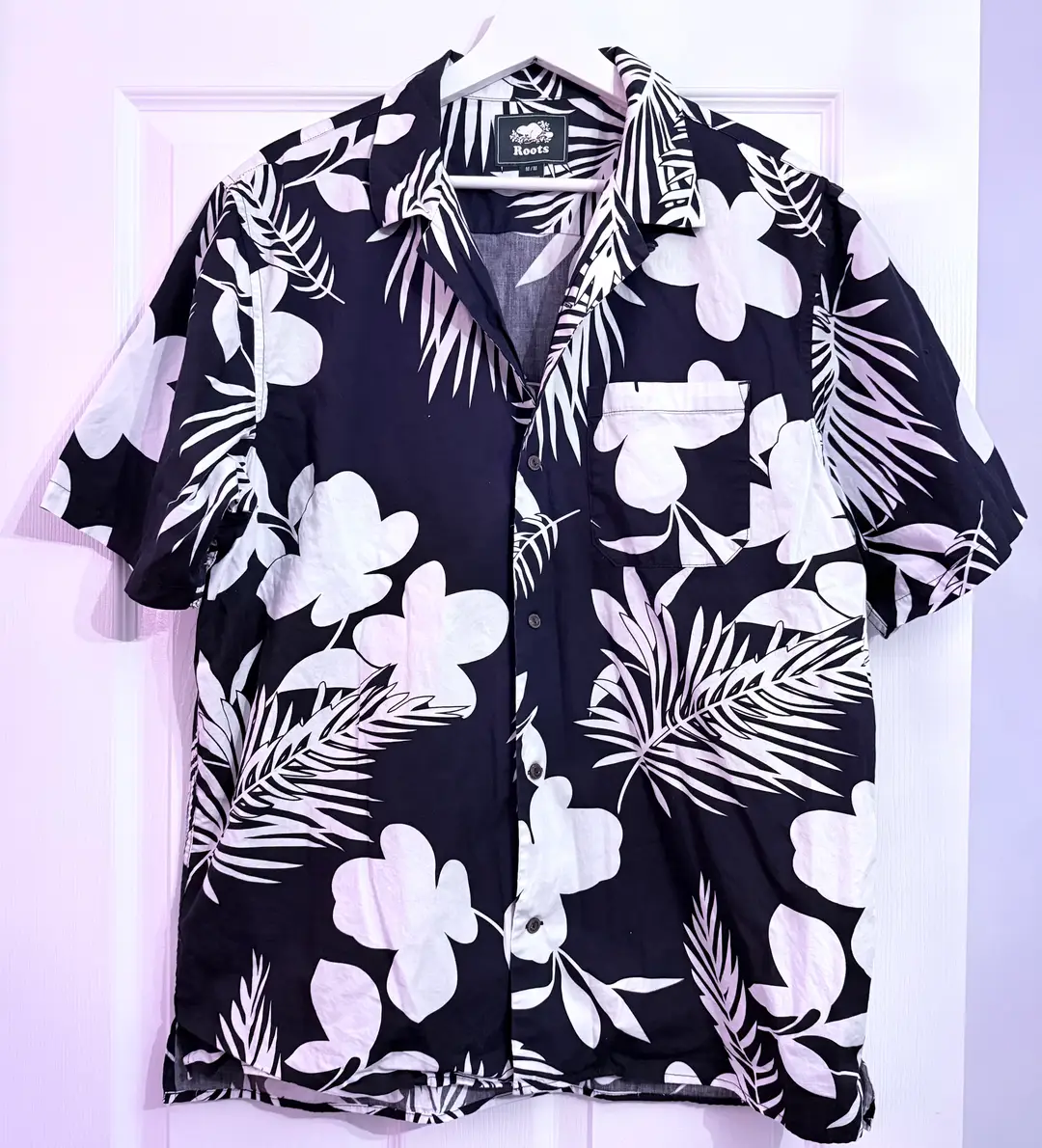 Roots Men's Hawaiian Shirt Size M/M Navy Blue  White Tropical Print
