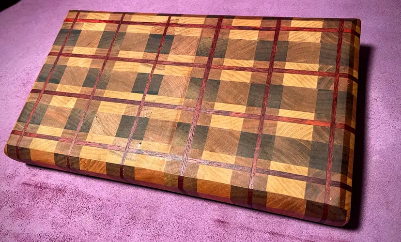 HANDCRAFTED END-GRAIN PLAID CUTTING BOARD - 12.5"L X 7"W