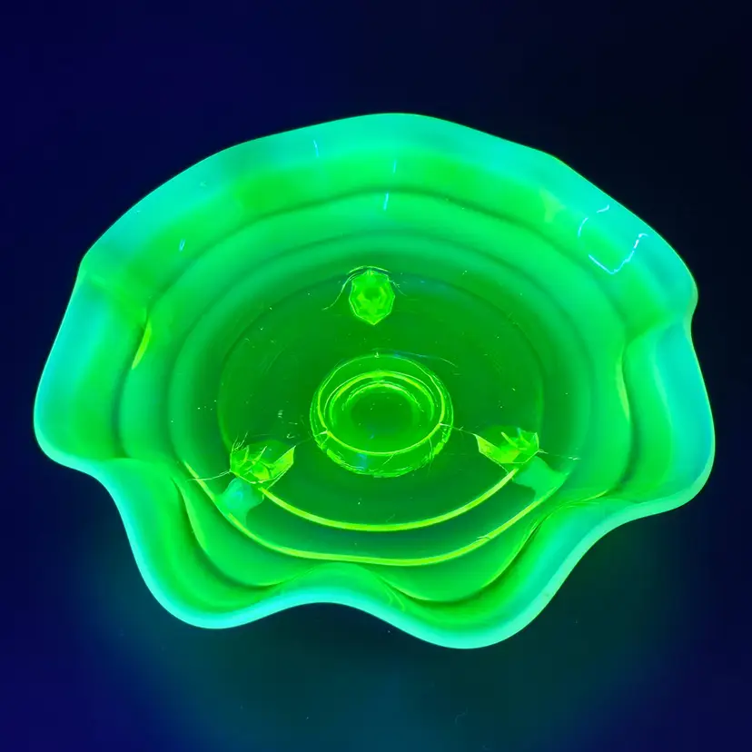 Vintage Fenton Vaseline UV Glass Topaz Opalescent 3 Footed Ruffled Bowl Candy Dish