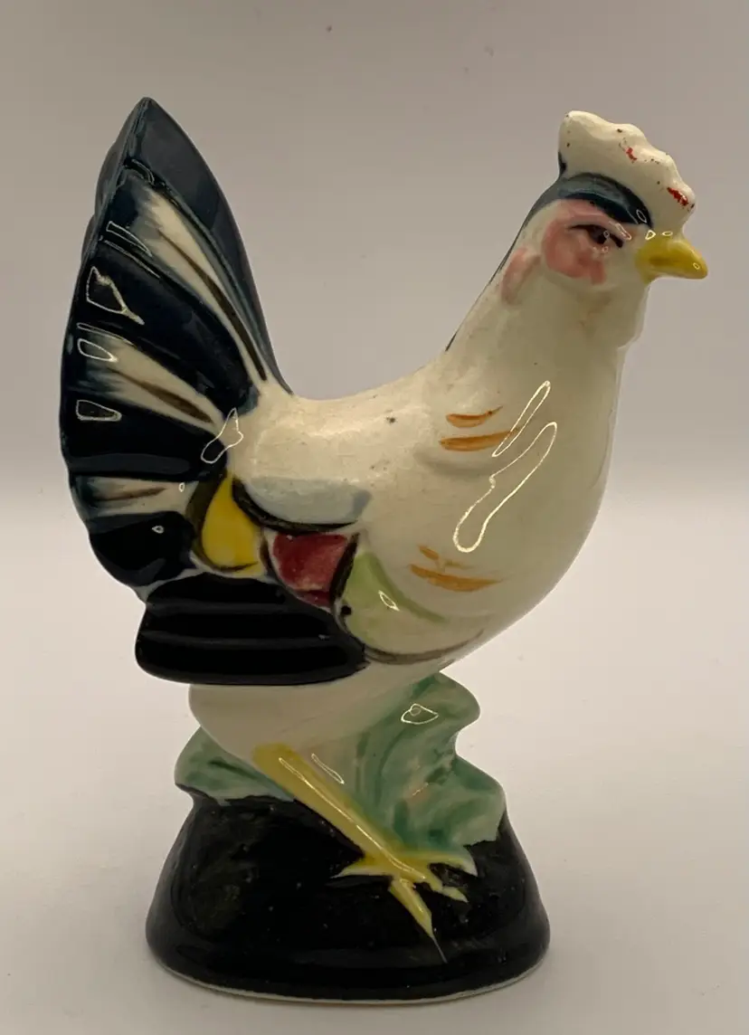 VTG Chicken Hen Hand Painted Ceramic. Approx 5.5” Tall. Crazing