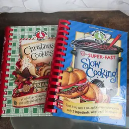 Vintage Gooseberry Patch Cookbooks Slow cooking Crockpot Christmas Cookies