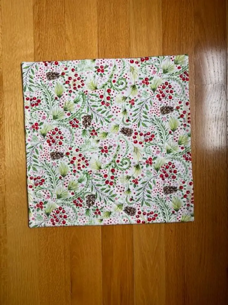 Christmas/Holiday Table Topper/Mini Tree Skirt