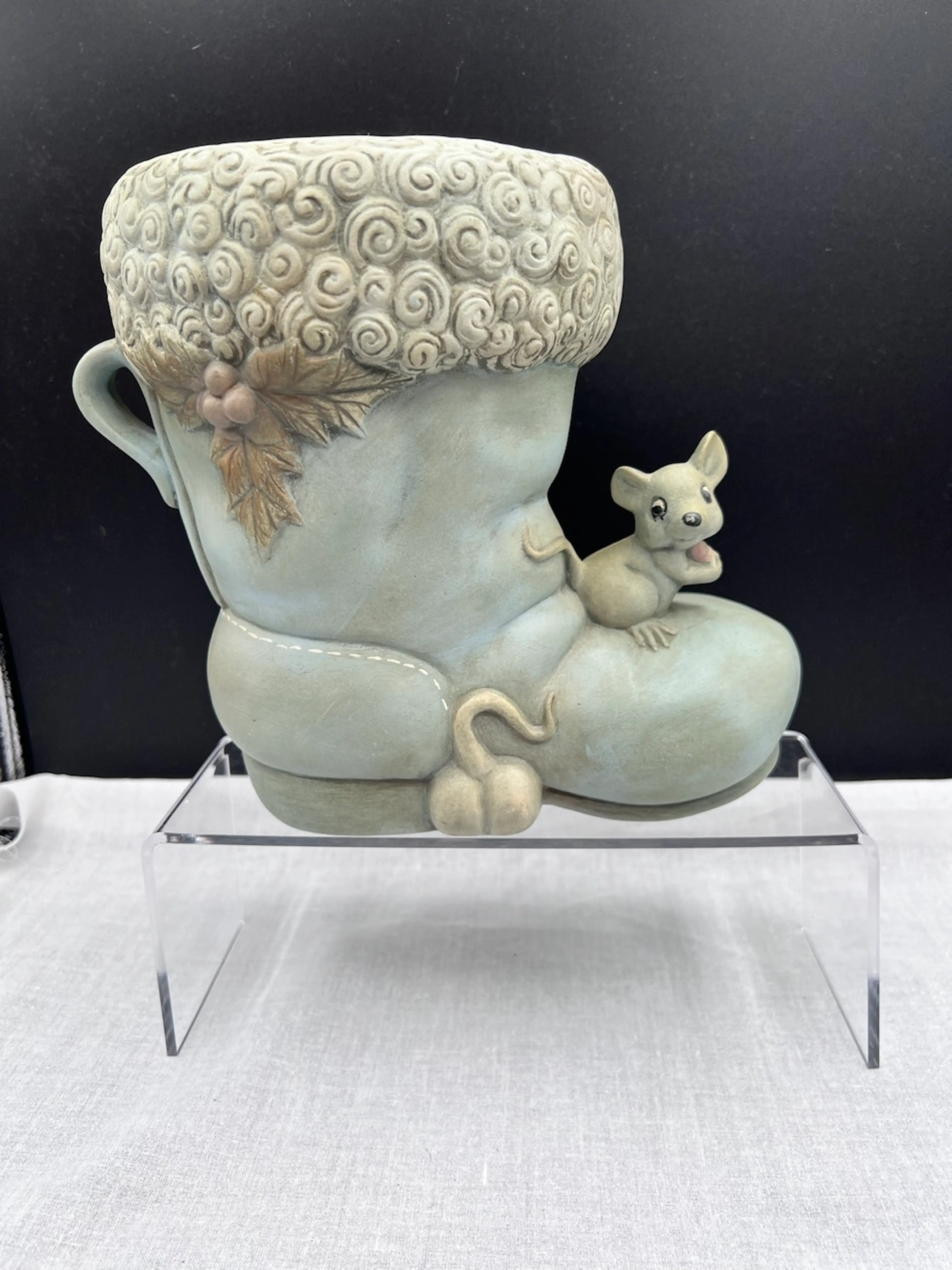 Image 1 of 7