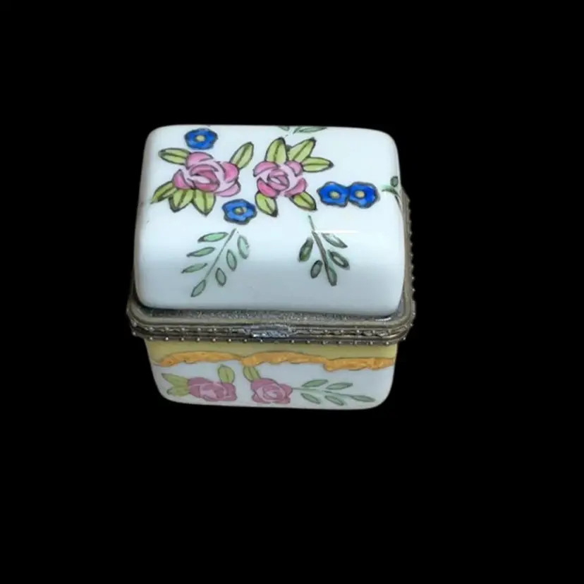Porcelain Hand painted Mini Perfume/Scent Box 1.5”x1.5”