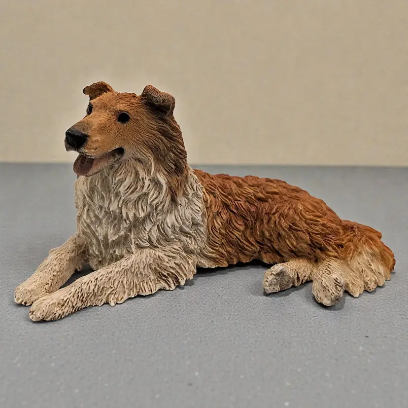 Castagna Collie Laying Down Lifelike Dog Figurine #383 Made in Italy 1988