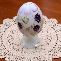 Vintage Fenton Glass Pedestal Egg