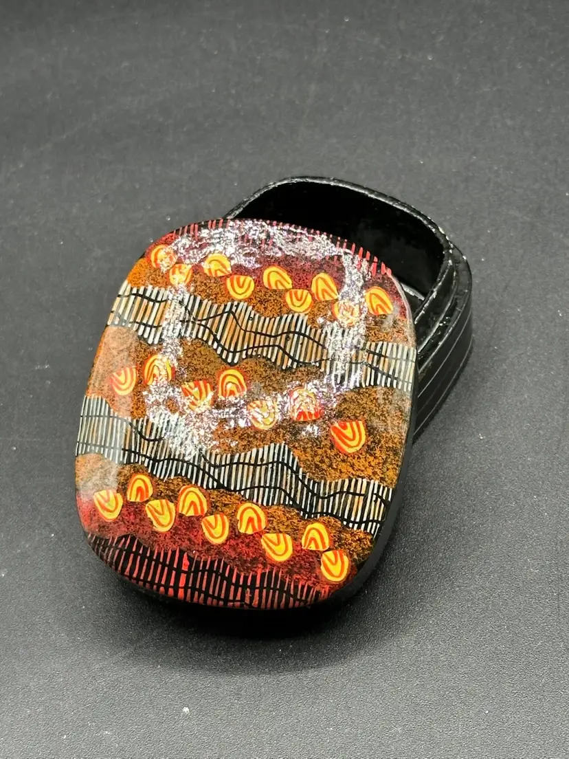 Better World Arts Handcrafted Paper Mache Trinket Box Damien & Nyinkala Marks
