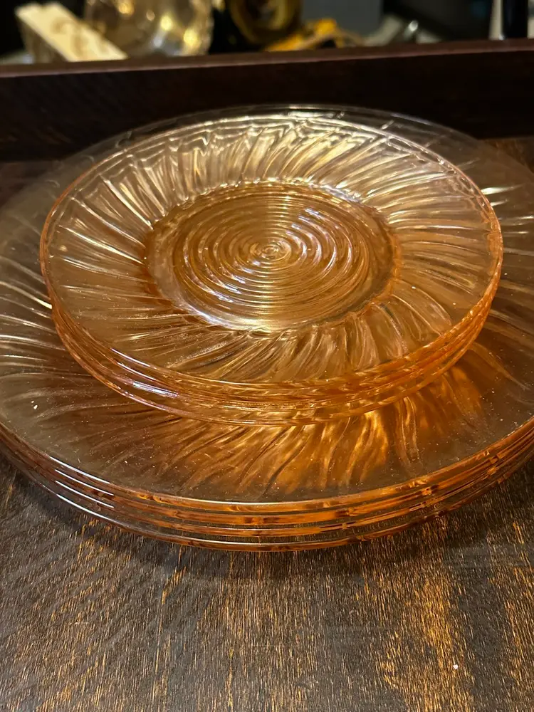 Jeanette Petal swirl Pink Depression Plates