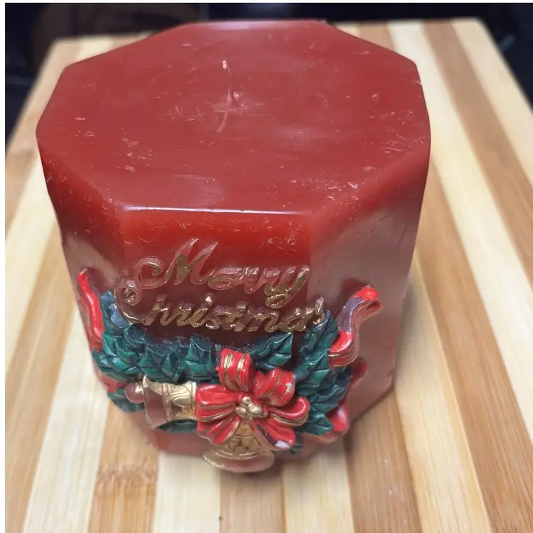 “MERRY CHRISTMAS” CANDLE
