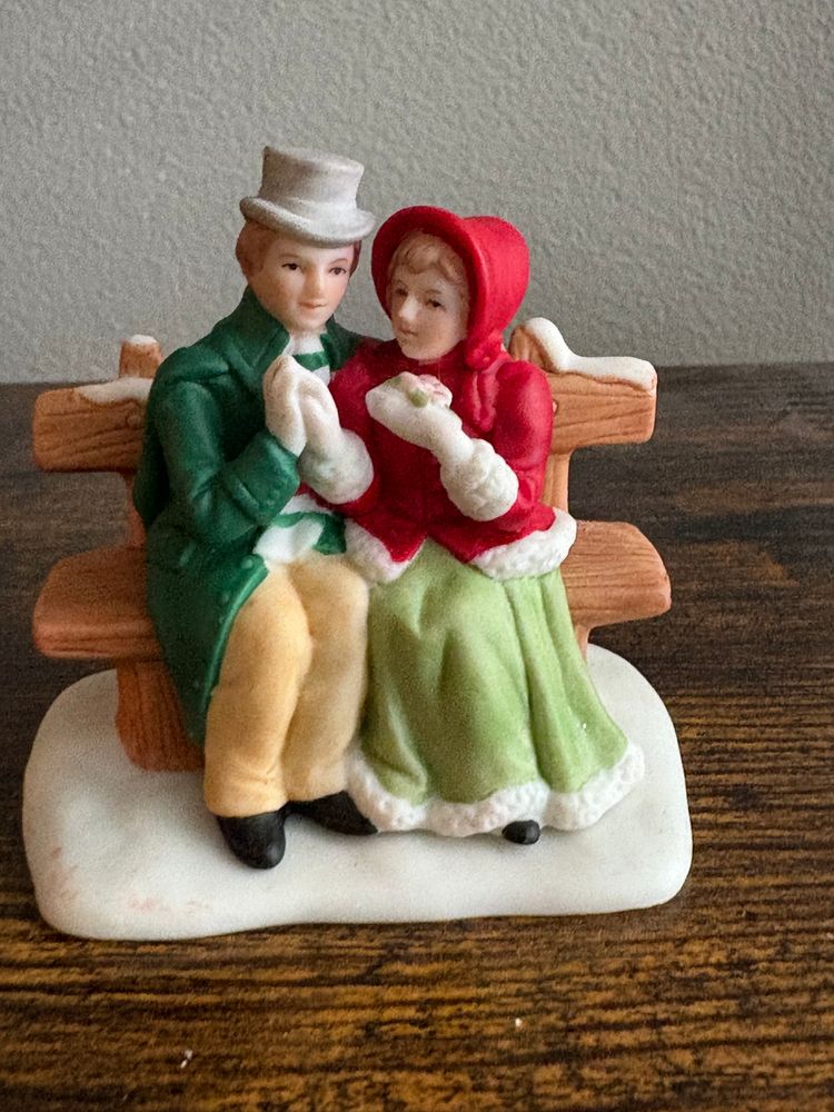 1991 Lefton Colonial Village The Park Bench Lovebirds #00221