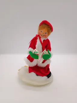 Annalee Christmas 1989 Woman Caroler 8 in Tall #226589 Vintage