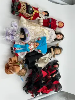Lot Of 8 Vintage Dolls