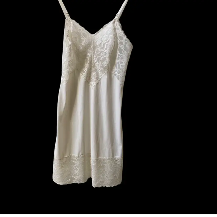 Vintage Vanity Fair Full Slip Size 36