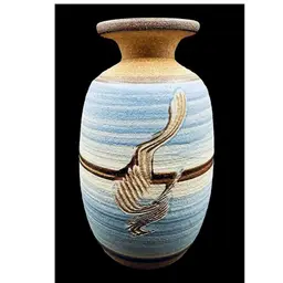 Art Pottery Vase Great Plains Textured Etched Bird - 1987 - Signed “Rogers” By Steve Rogers