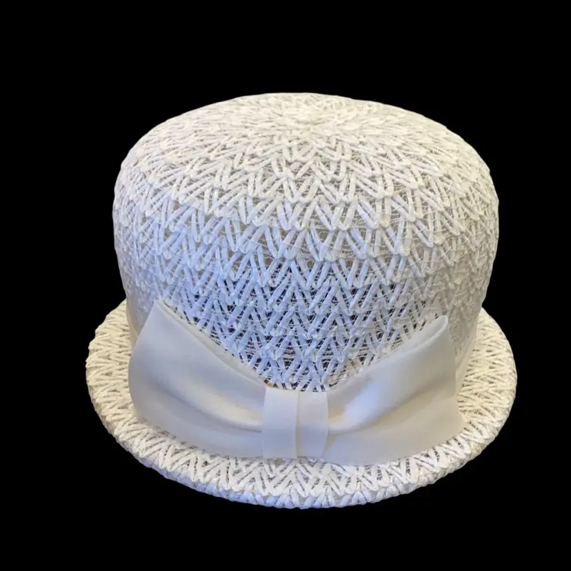 Vintage White Straw Hat With Ribbon Bow 22 Inch Bowl