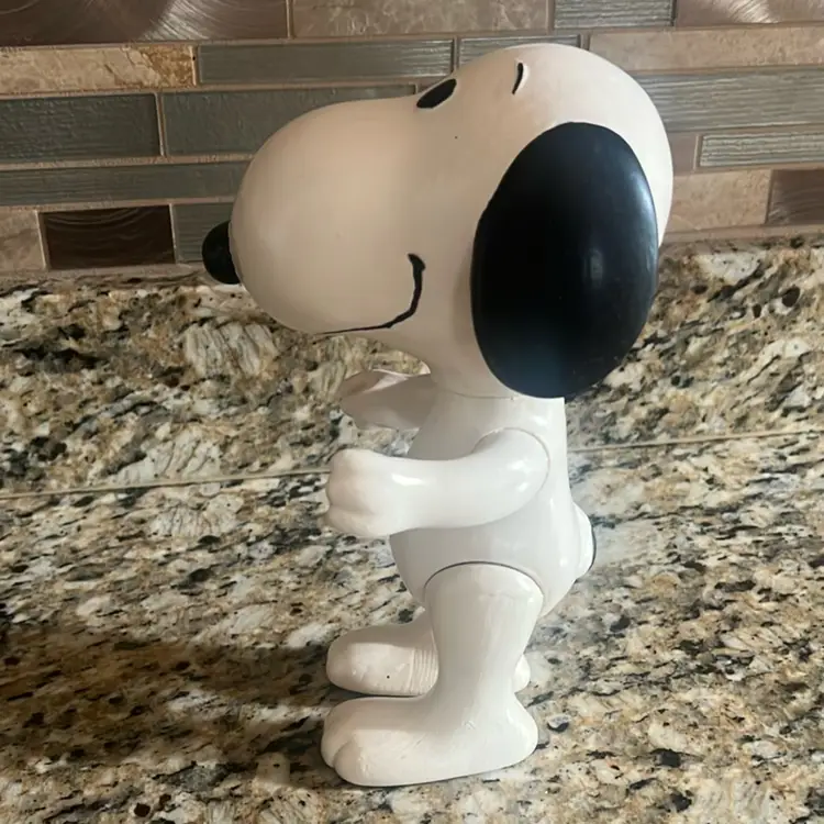 Snoopy United Feature Syndicate, Inc. Vintage 1958-1966