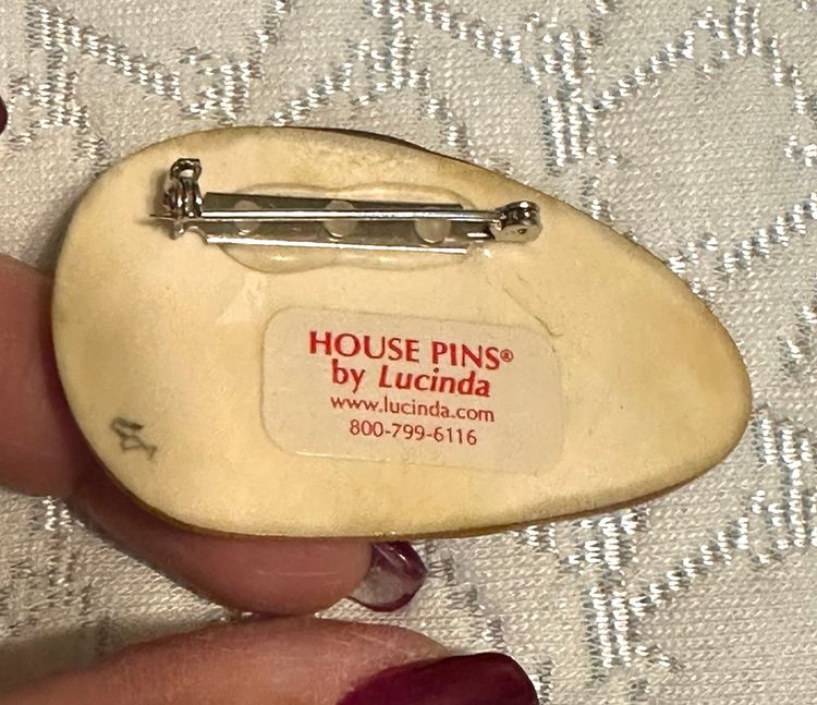 House Pin by Lucinda Christmas Smowman Hockey Pond Glitter