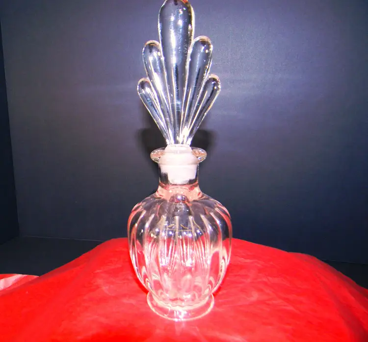 #01 Glass Perfume Bottle with Fanned Stopper top