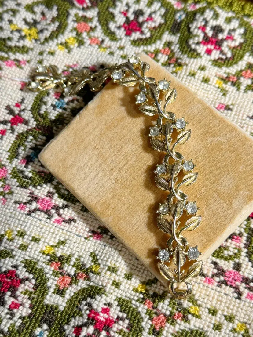 Vintage Goldtone Rhinestone Bracelet 7.5”