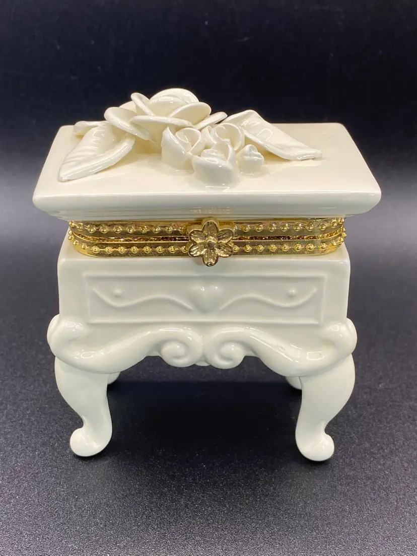 Vintage Ceramic Dresser With Flowers Trinket Box