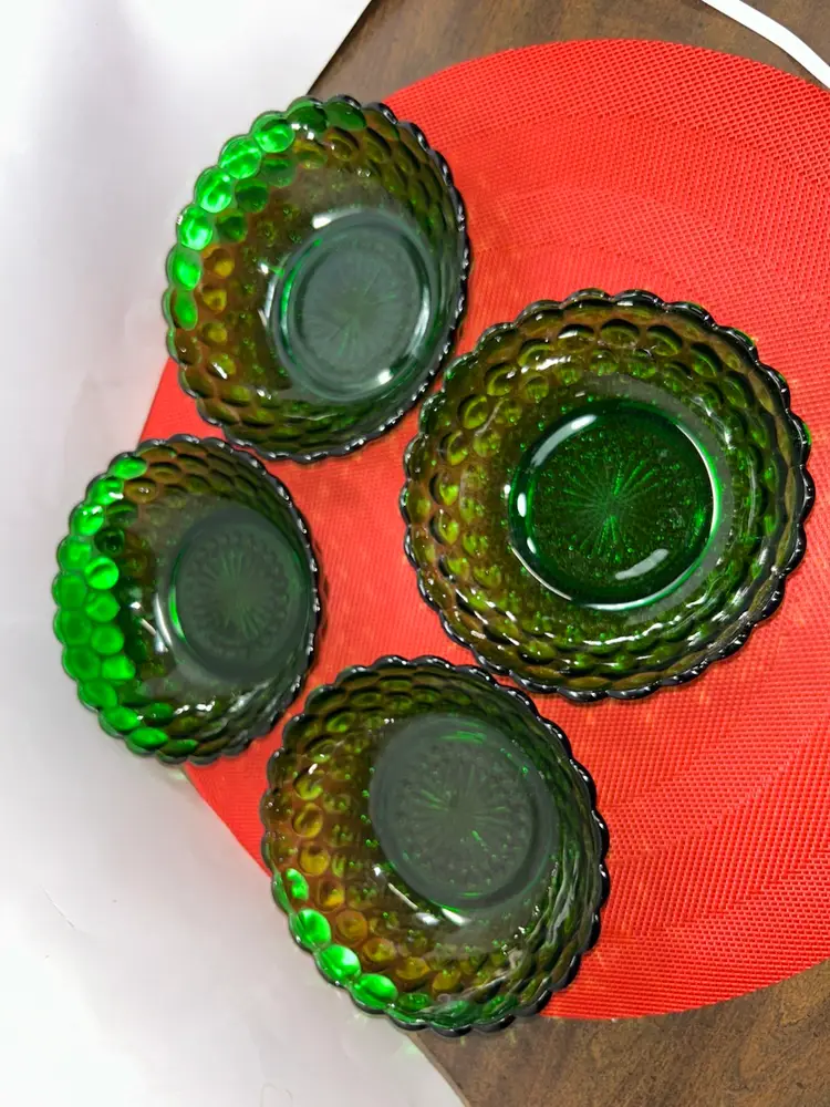 Vintage Anchor Hocking Bubble Pattern Bowls Emerald Green Glass 1950s Set of 4