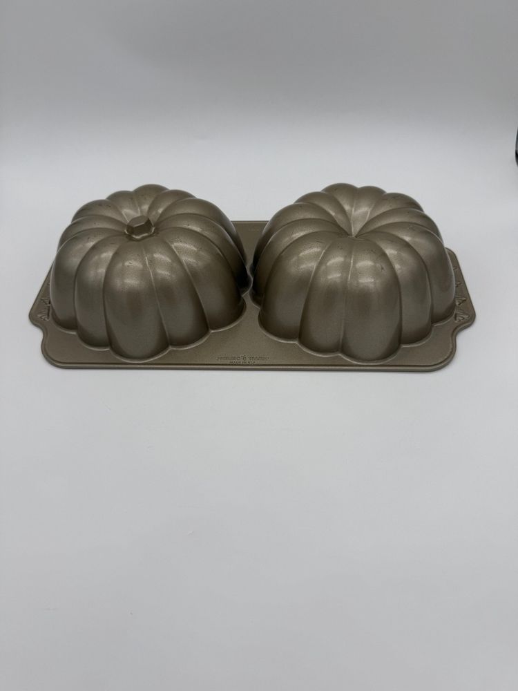 Williams Sonoma The Great Pumpkin Cake Bake Mold Pan Nordic Ware 10 Cups USA