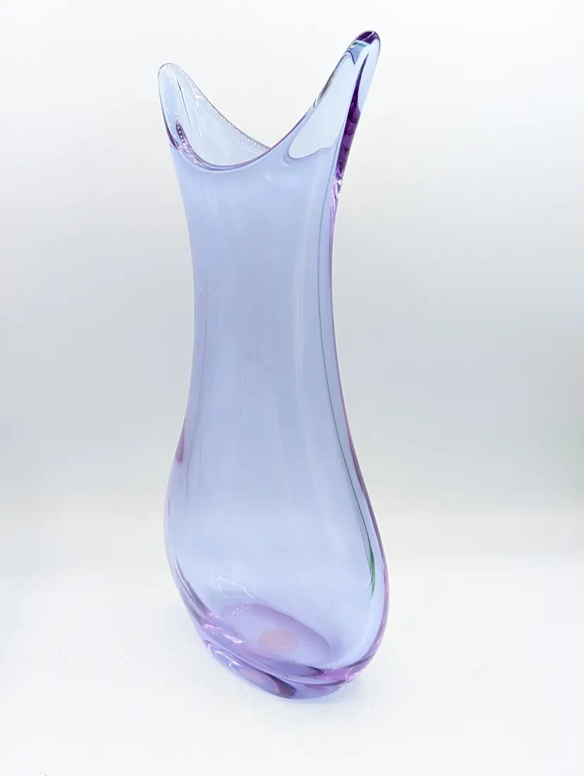 Neodymium/ Alexandrite A&A Czech Republic Purple to Blue Crystal  Fish Tail Vase