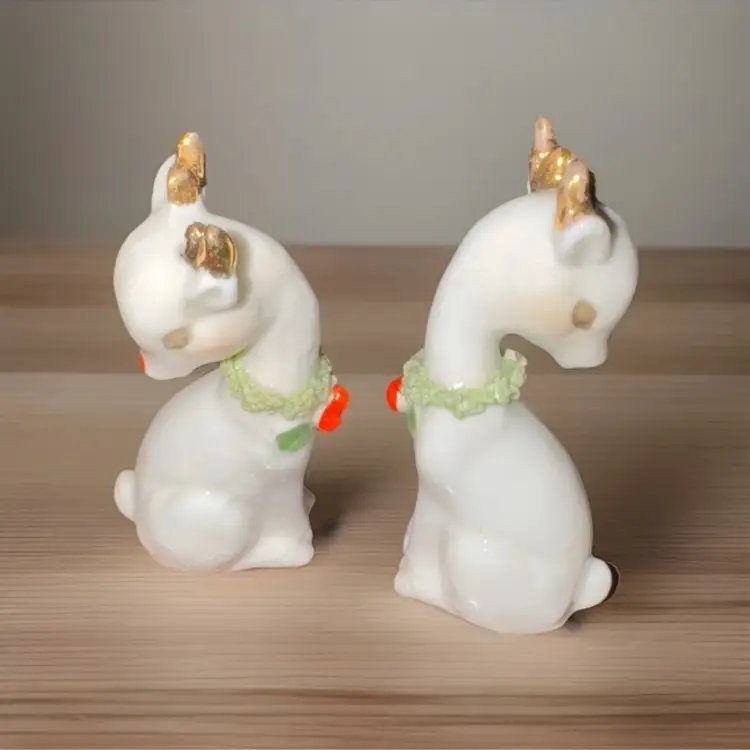 VTG Napcoware Pair of Sweet Christmas Reindeer Spaghetti Wreath Bone China Japan