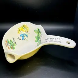 Vintage Japan Fat and Lean Gravy Separator Herbs 2.5” x 8”