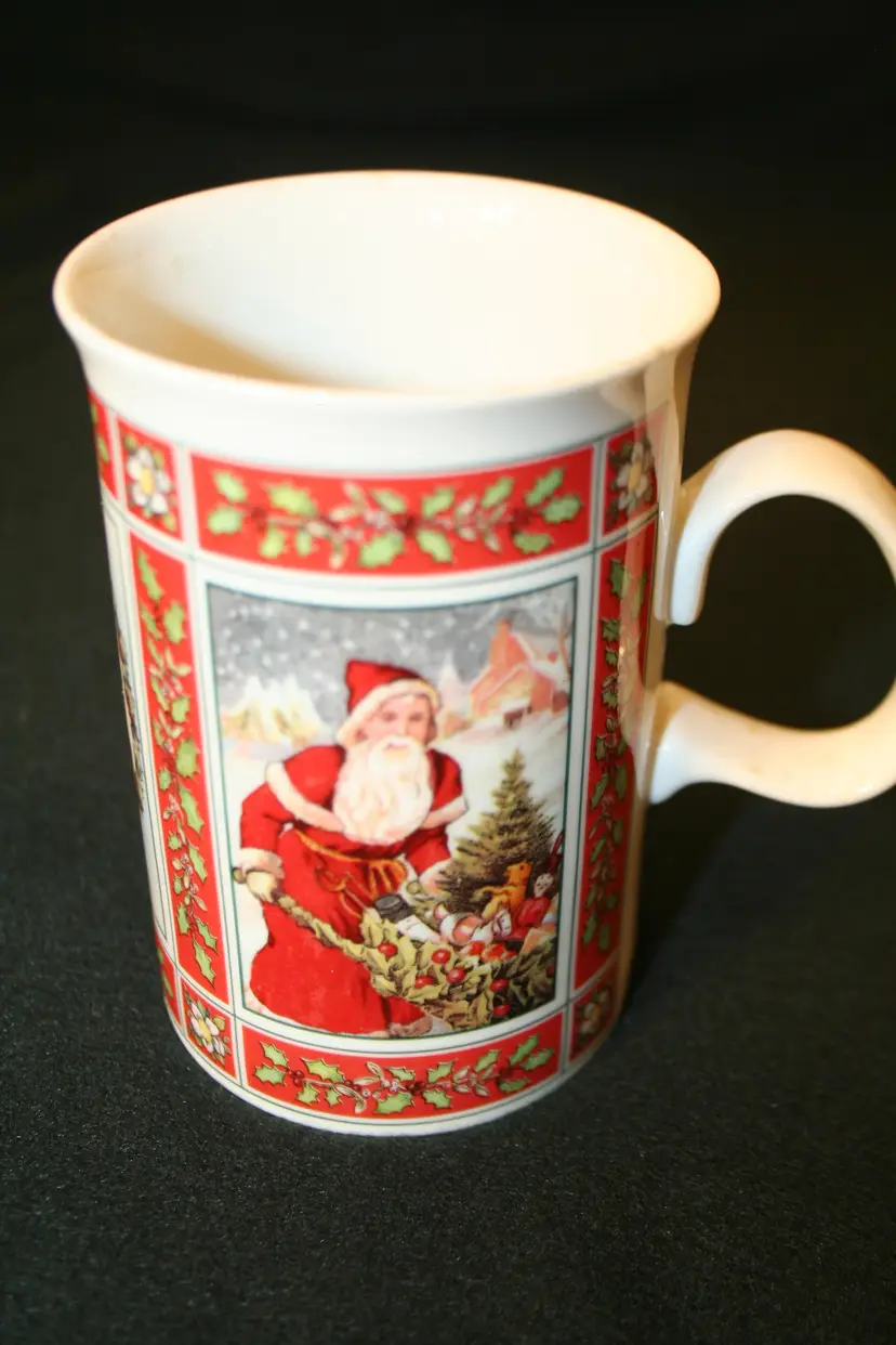 Dunoon Stoneware Scotland Christmas Red Coffee Tea Mug Santa Christmas Joys