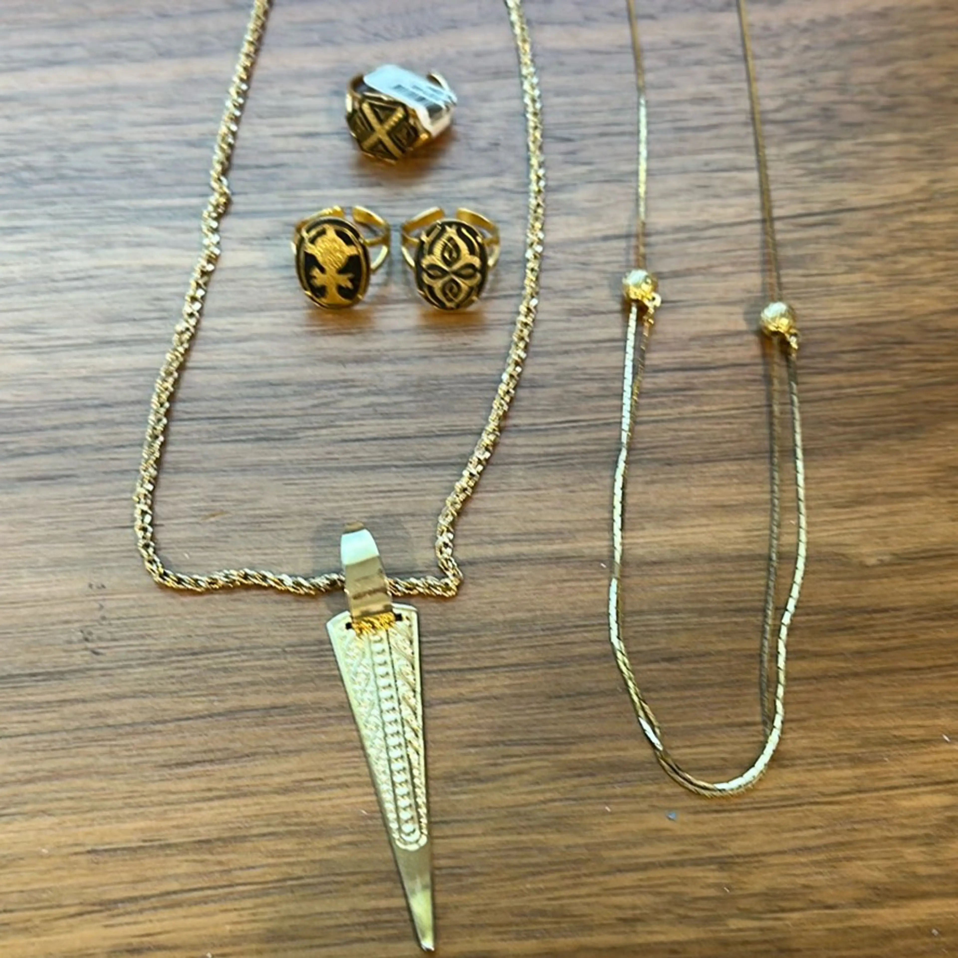 Lot Of 6 pendant, Three Earrings, Chain And Adjustable Ball Chain