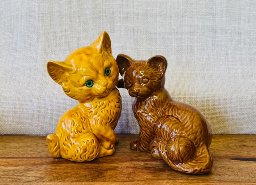 Vintage 2 Cats Ceramic Statues Yellow/Brown -Country Side Collection