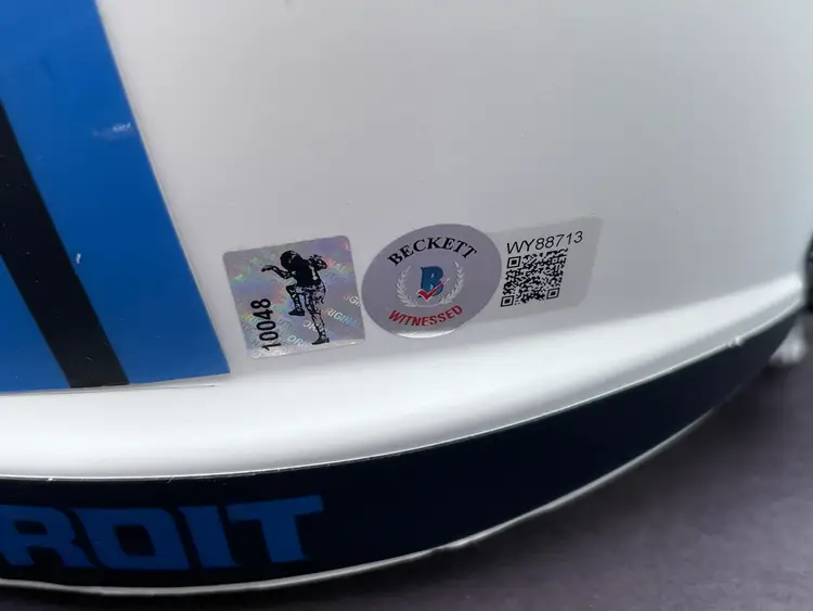 Jameson Williams Autographed Detroit Lions F/S Speed Helmet-Beckett W Hologram