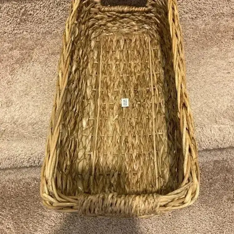 THRESHOLD Handcrafted Seagrass Storage Basket 16" x 7" x 4 1/4"