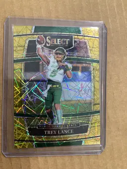 Trey Lance Prizm Select Draft Picks Yellow Lazer #40 San Francisco 49ers