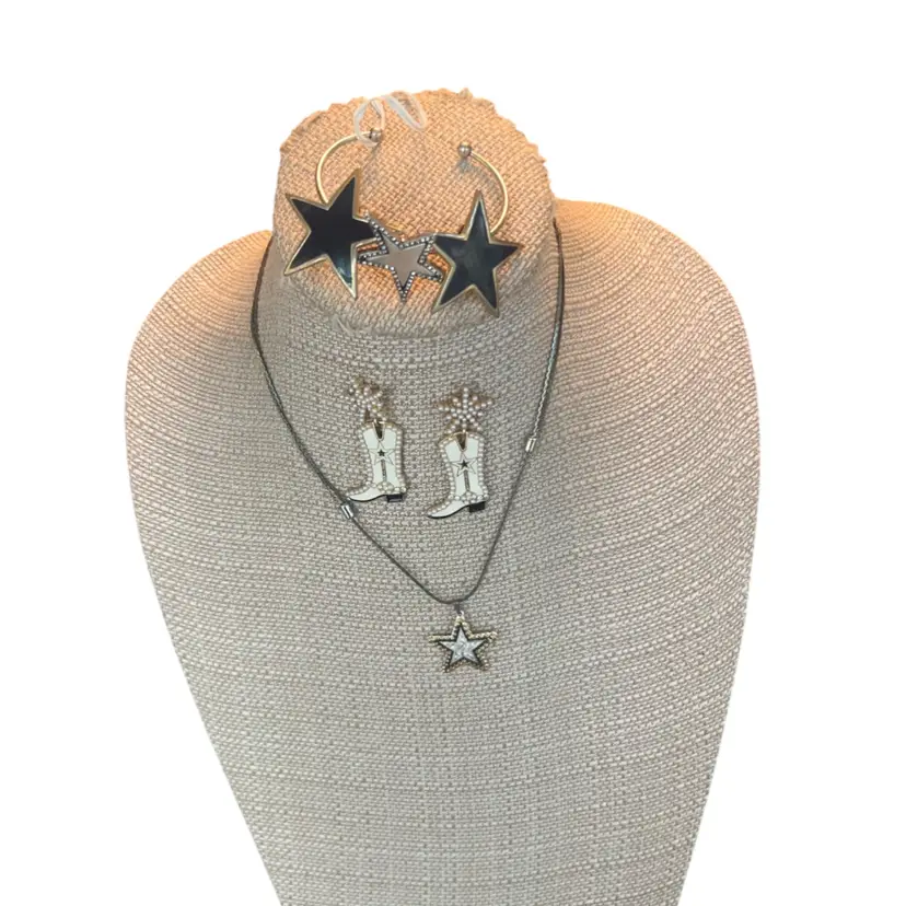 #05 - One Star Team Ellen Designs Clip Earrings Lot