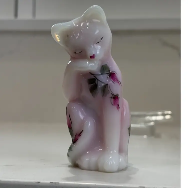 Fenton Pink Rosalene Grooming Cat, Signed, 4”