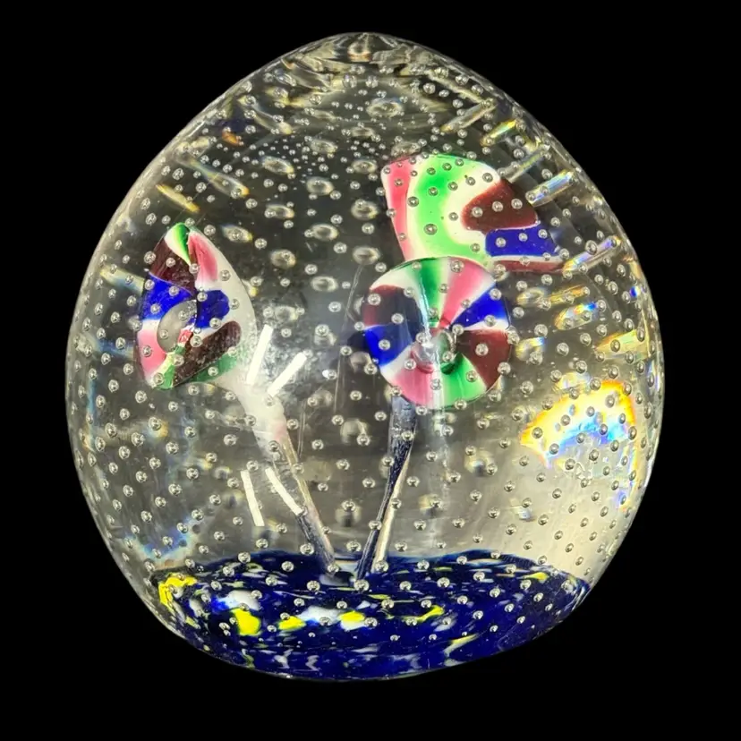 Controlled Bubble 3 Tulip Flowers Oval Shaped Paperweight 3”