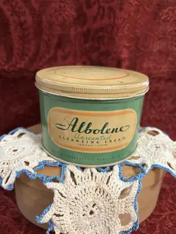 P-Abolene Cleansing Cream Cream/Green/Beige Tim Empty