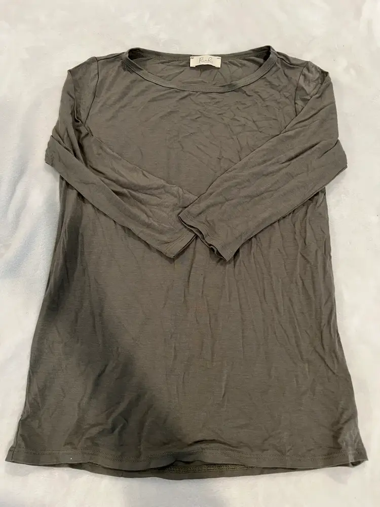 Olive Green Top
Size L
By Rohan Fashion