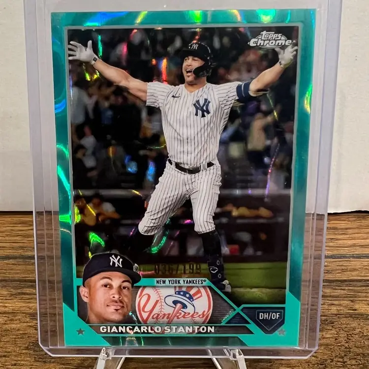 2023 Topps Chrome GIANCARLO STANTON Aqua Lava Refractor #035/199