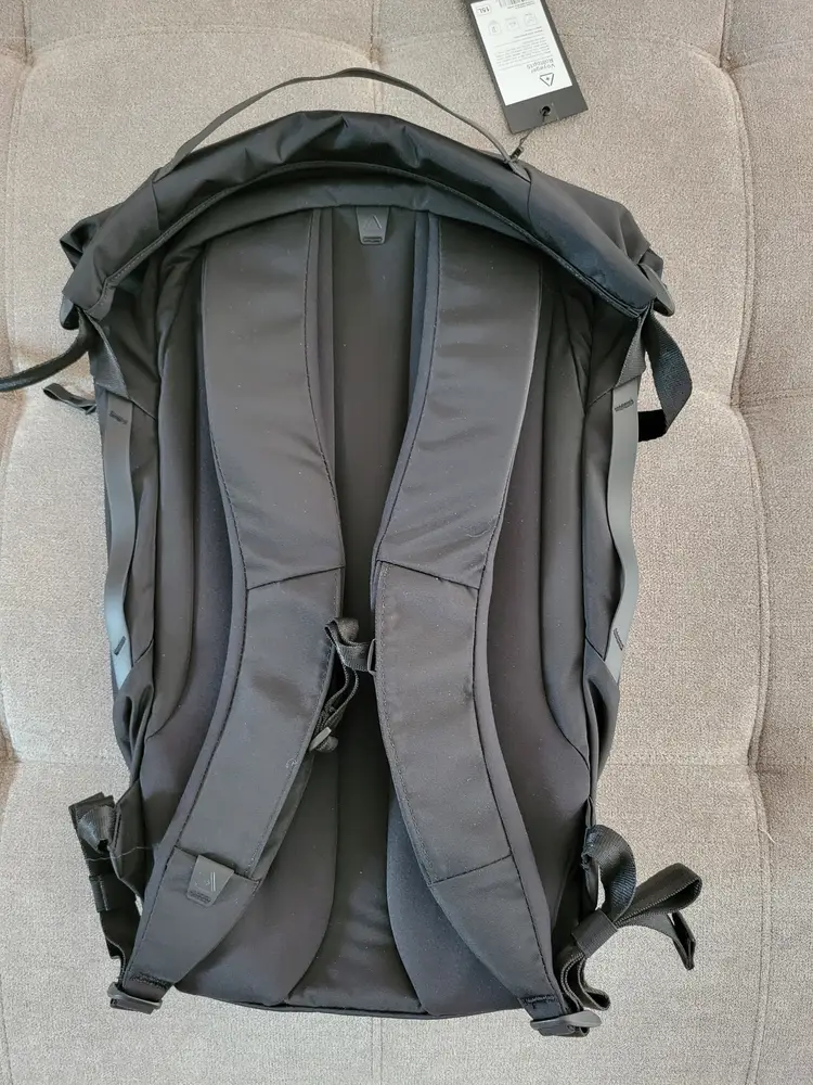 NWT Western Rise 15L Rolltop Backpack